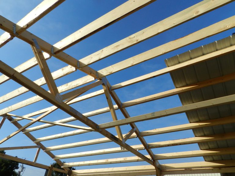 pole barn roof trusses